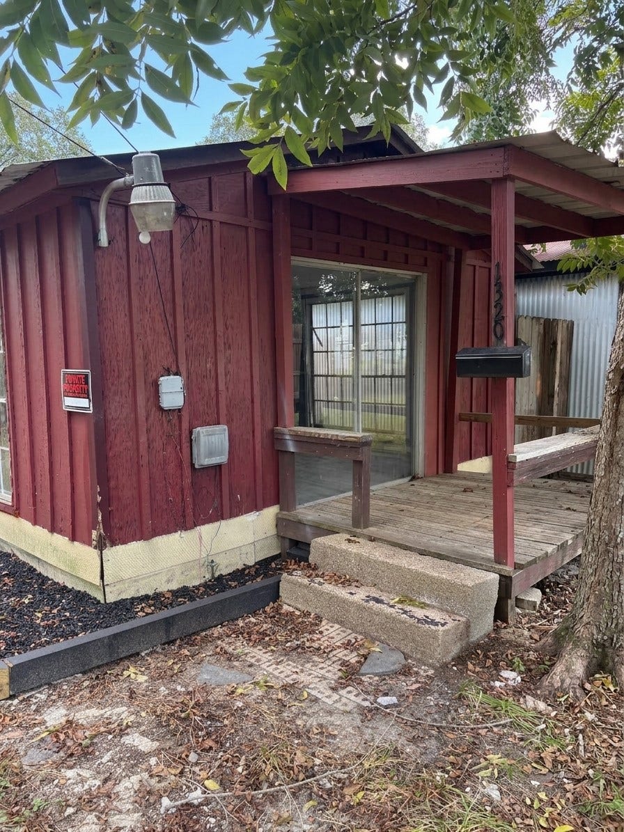1320 Austin Street, Rosenberg, TX 77471 Welcome to 1320 Austin St Studio/Room