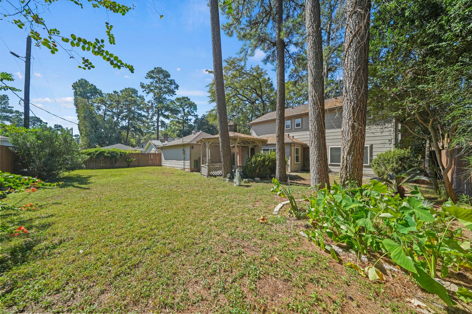 15626 Canterbury Forest Drive, Tomball, TX 77377
