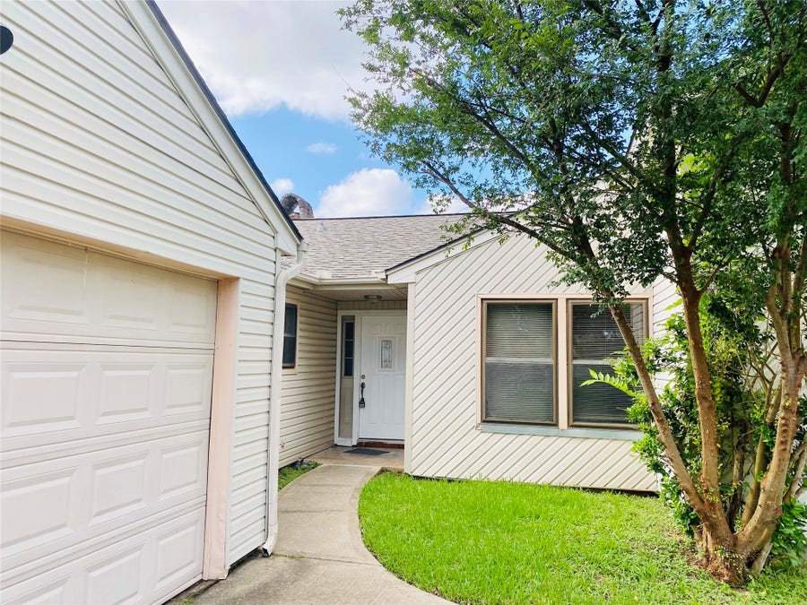 Property photo for 3123 Sam Houston Drive, Sugar Land, TX