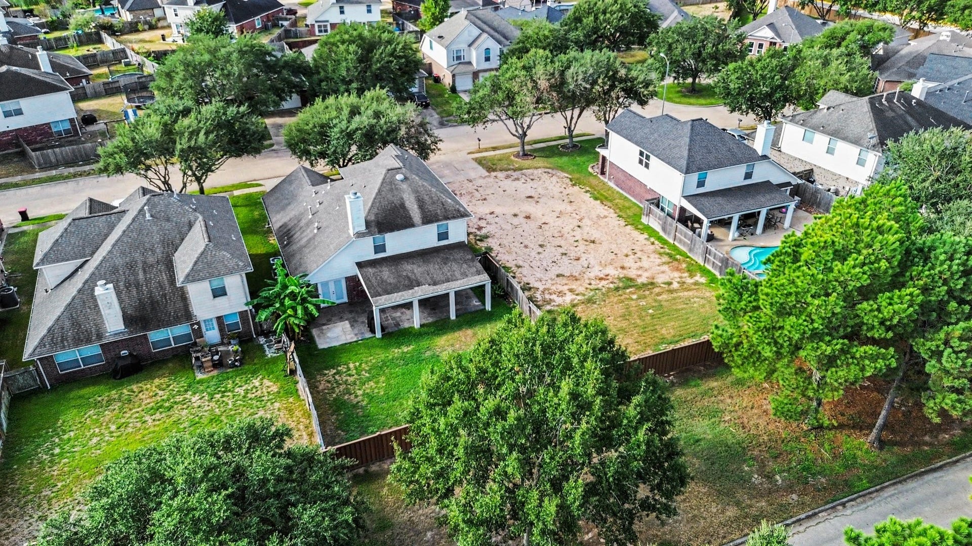 Build on your own lot in the established Fairfield Village subdivision.