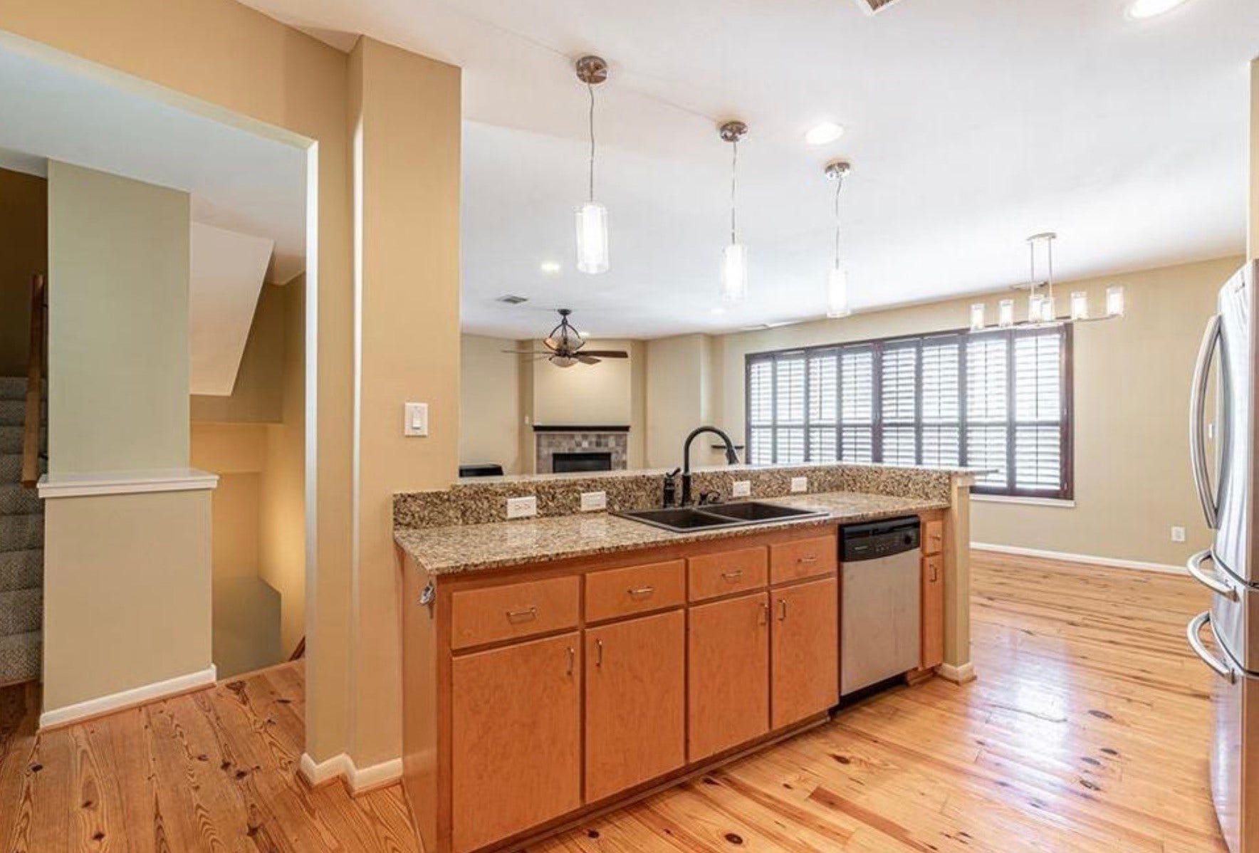 4308 Lillian Street, #D, Houston, TX 77007 4308 Lillian Street, #D, Houston, TX 77007