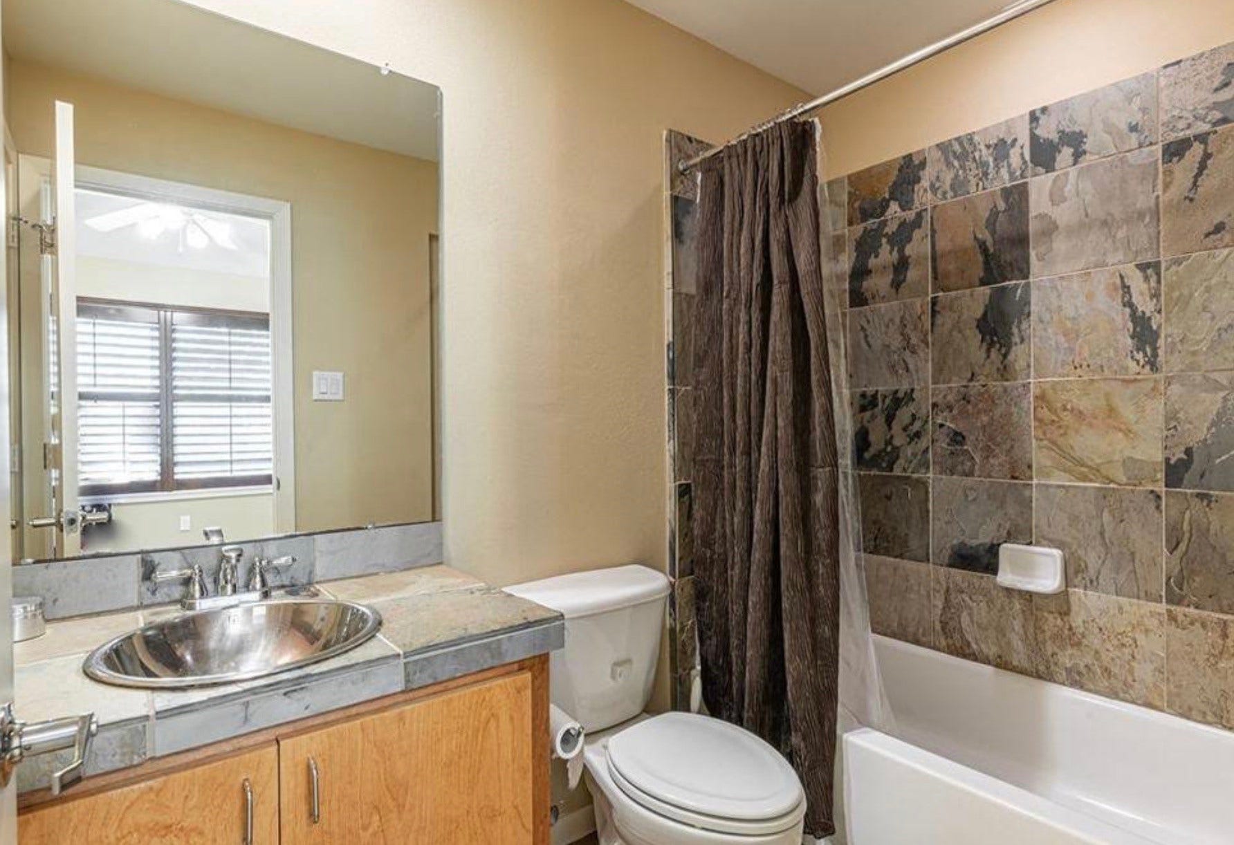 4308 Lillian Street, #D, Houston, TX 77007 4308 Lillian Street, #D, Houston, TX 77007