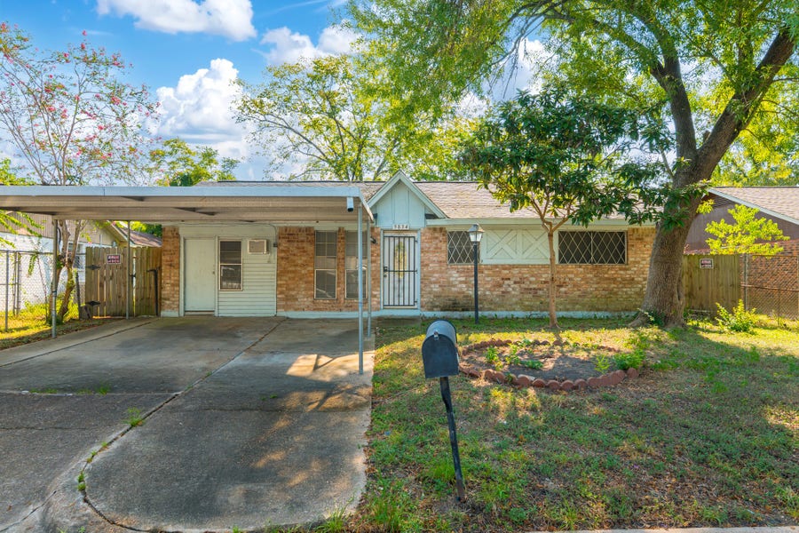 Property photo for 9834 Denning Drive, Houston, TX