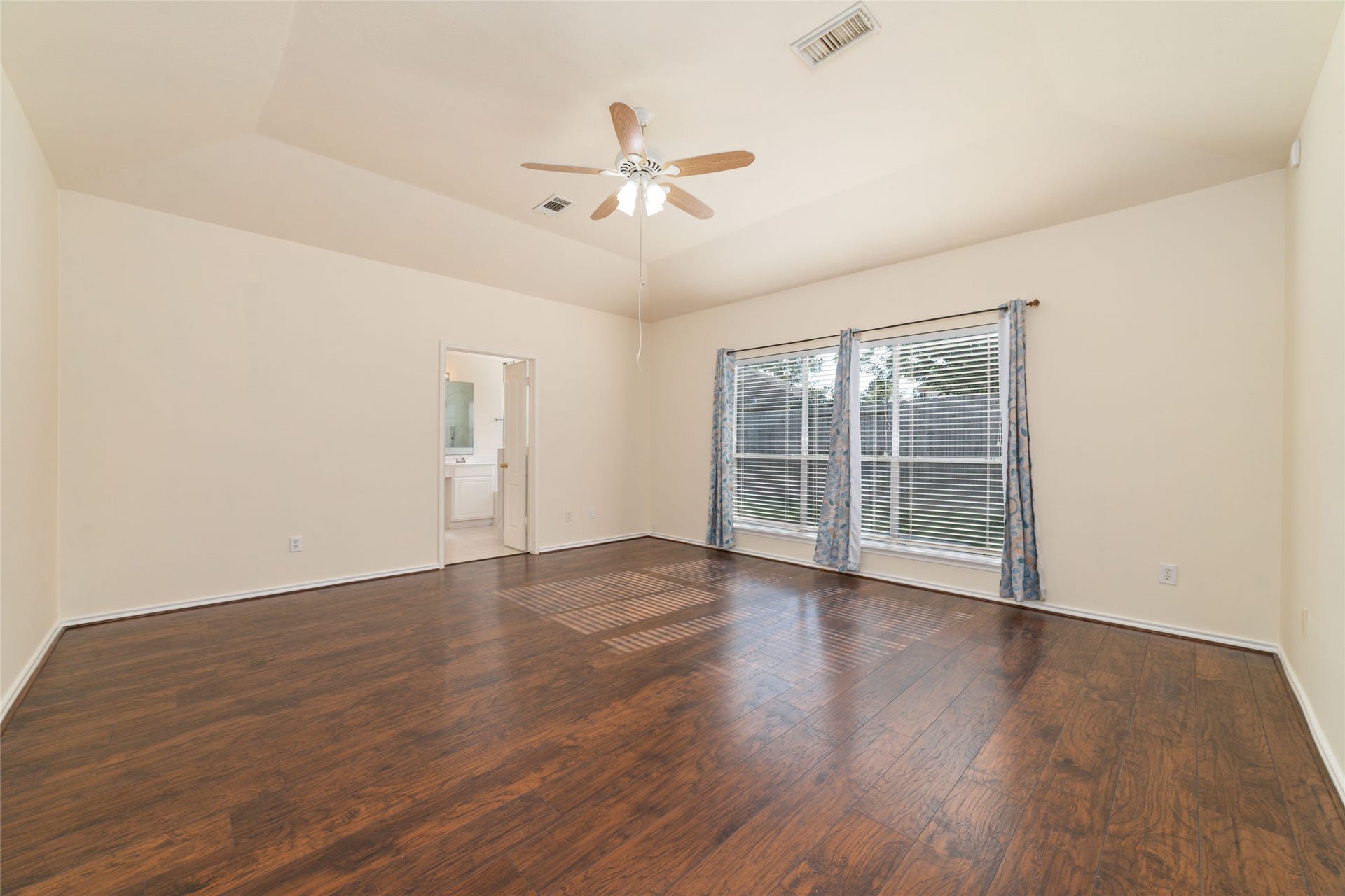 10011 Redoak Pass Lane, Houston, TX 77064 10011 Redoak Pass Lane, Houston, TX 77064