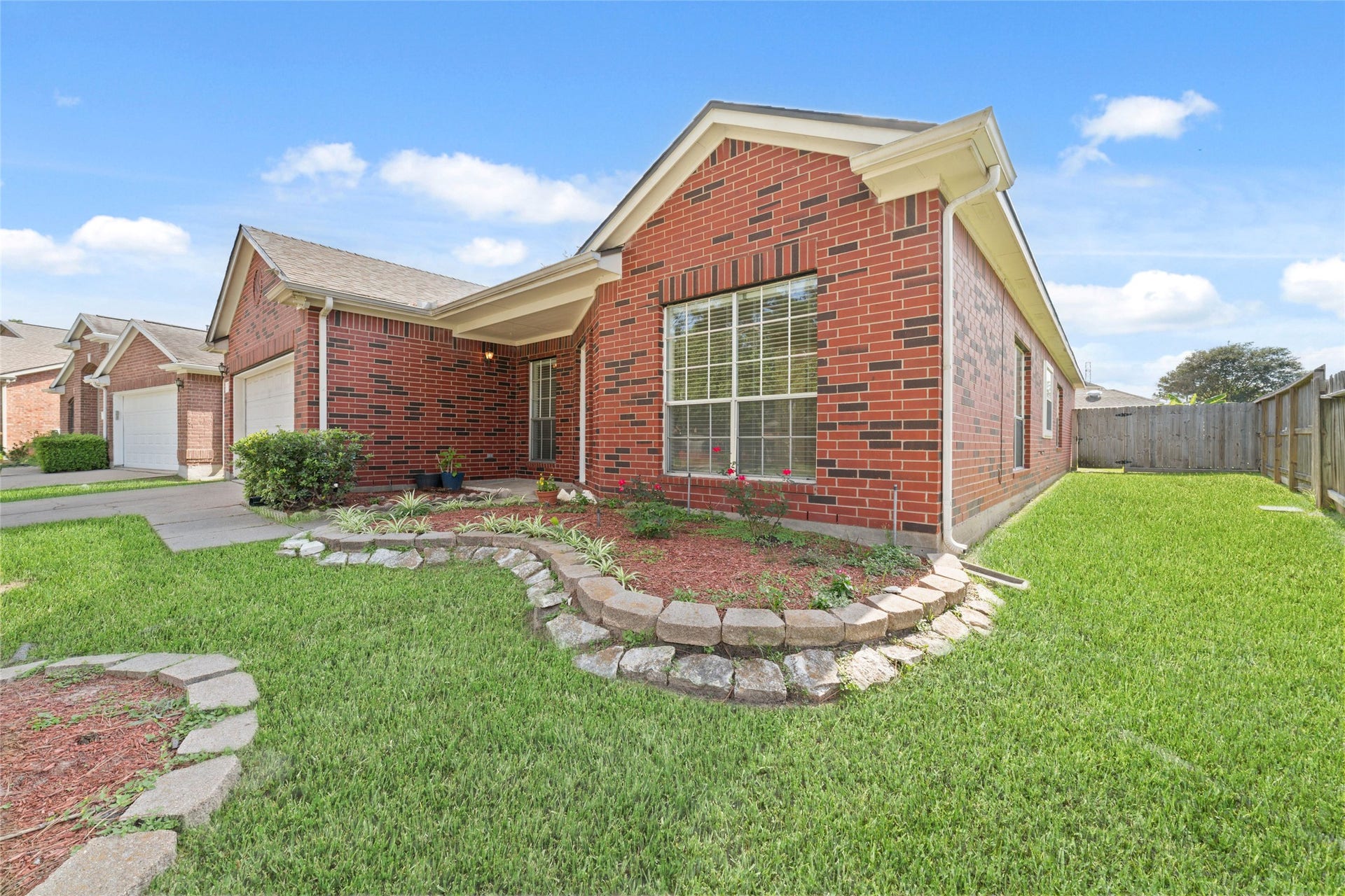 10011 Redoak Pass Lane, Houston, TX 77064 10011 Redoak Pass Lane, Houston, TX 77064