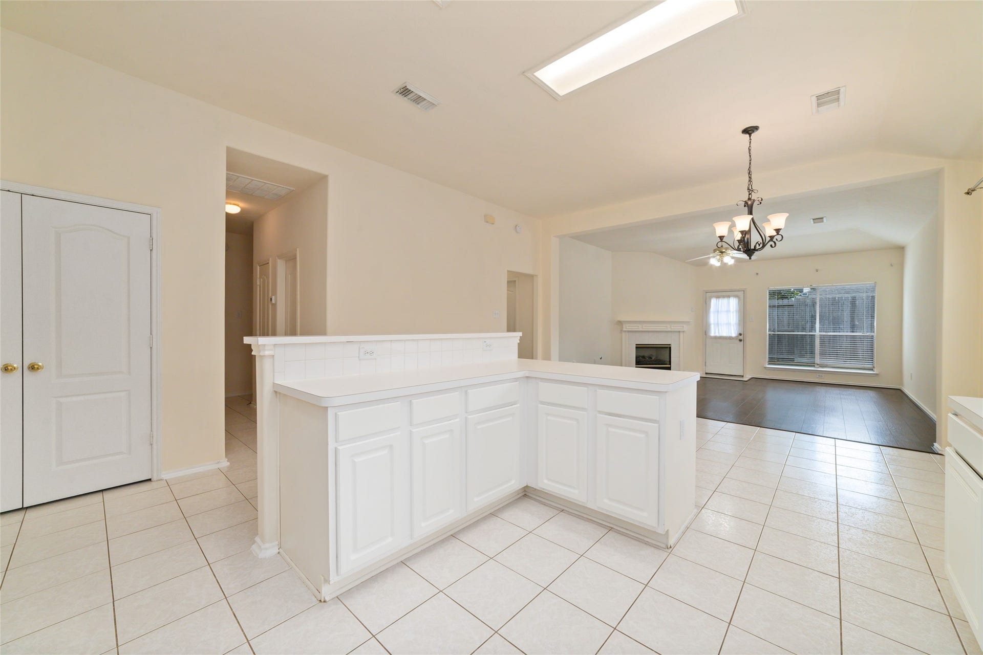 10011 Redoak Pass Lane, Houston, TX 77064 10011 Redoak Pass Lane, Houston, TX 77064