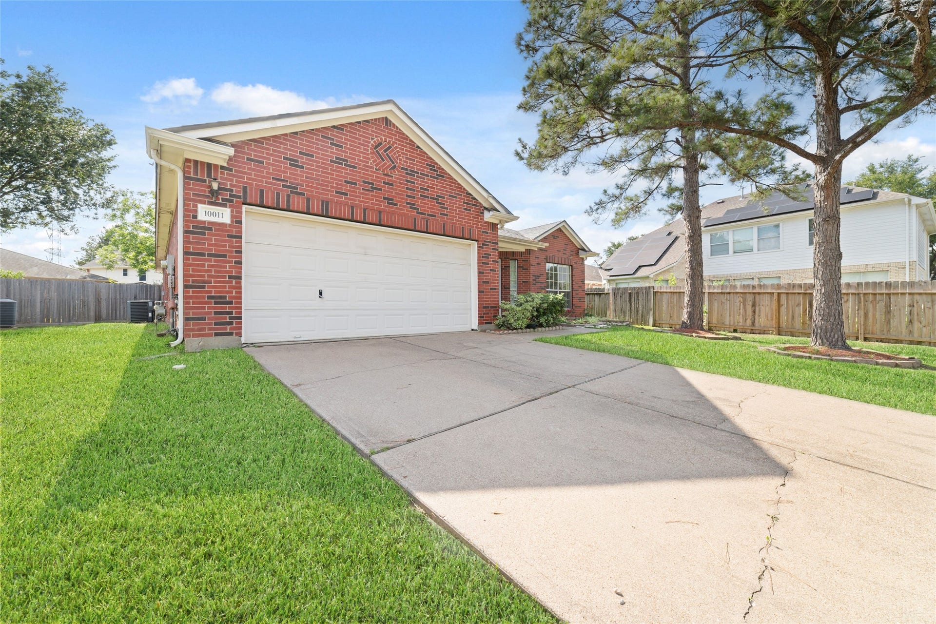 10011 Redoak Pass Lane, Houston, TX 77064 10011 Redoak Pass Lane, Houston, TX 77064