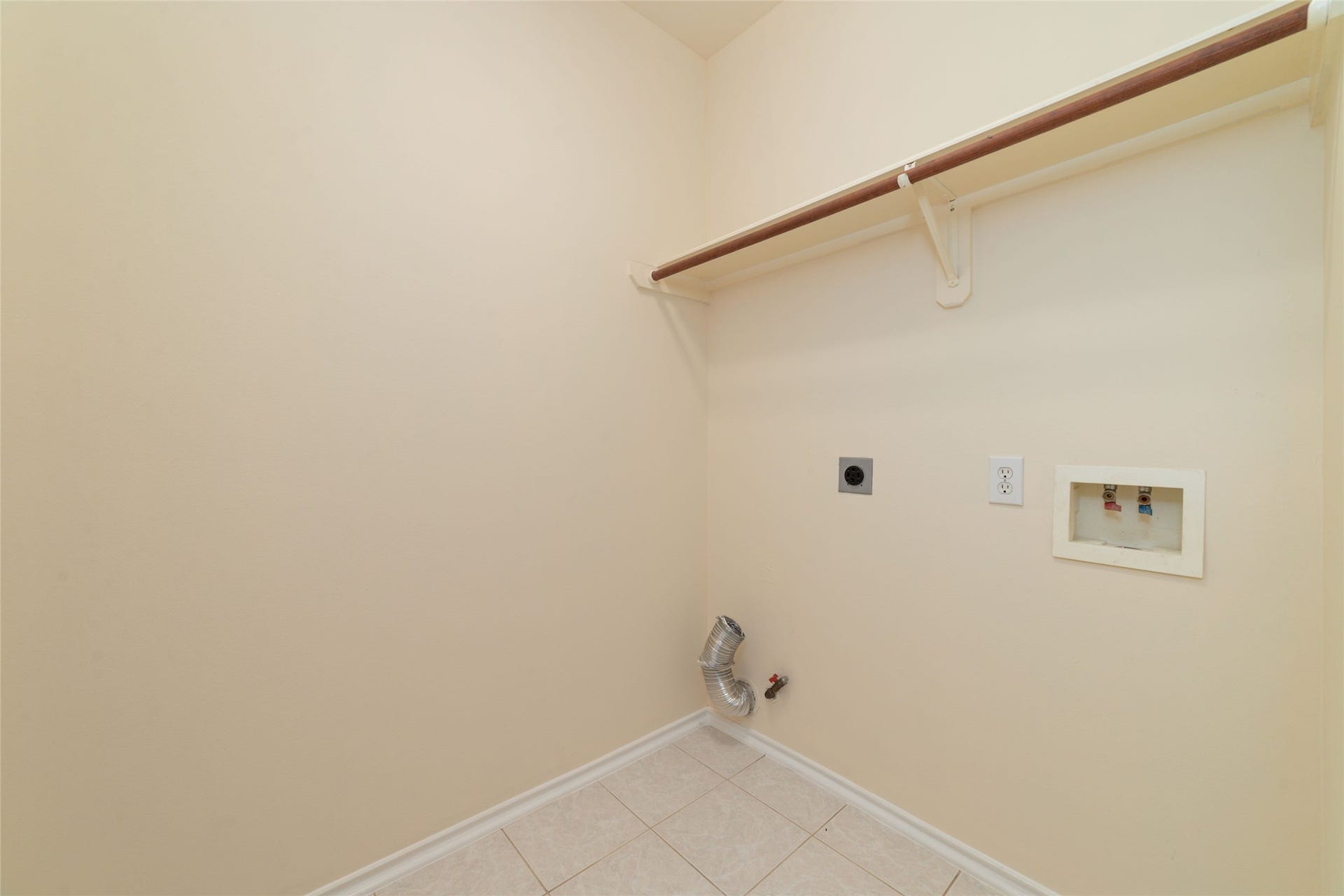 10011 Redoak Pass Lane, Houston, TX 77064 10011 Redoak Pass Lane, Houston, TX 77064