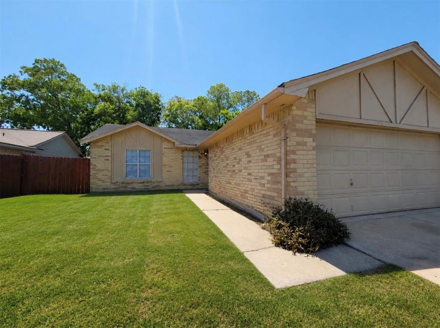 Property photo for 7310 Arista Drive, Houston, TX