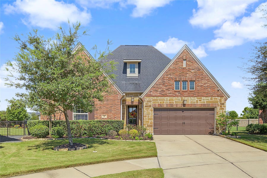 Property photo for 91 Sweet Creek Lane, Fulshear, TX