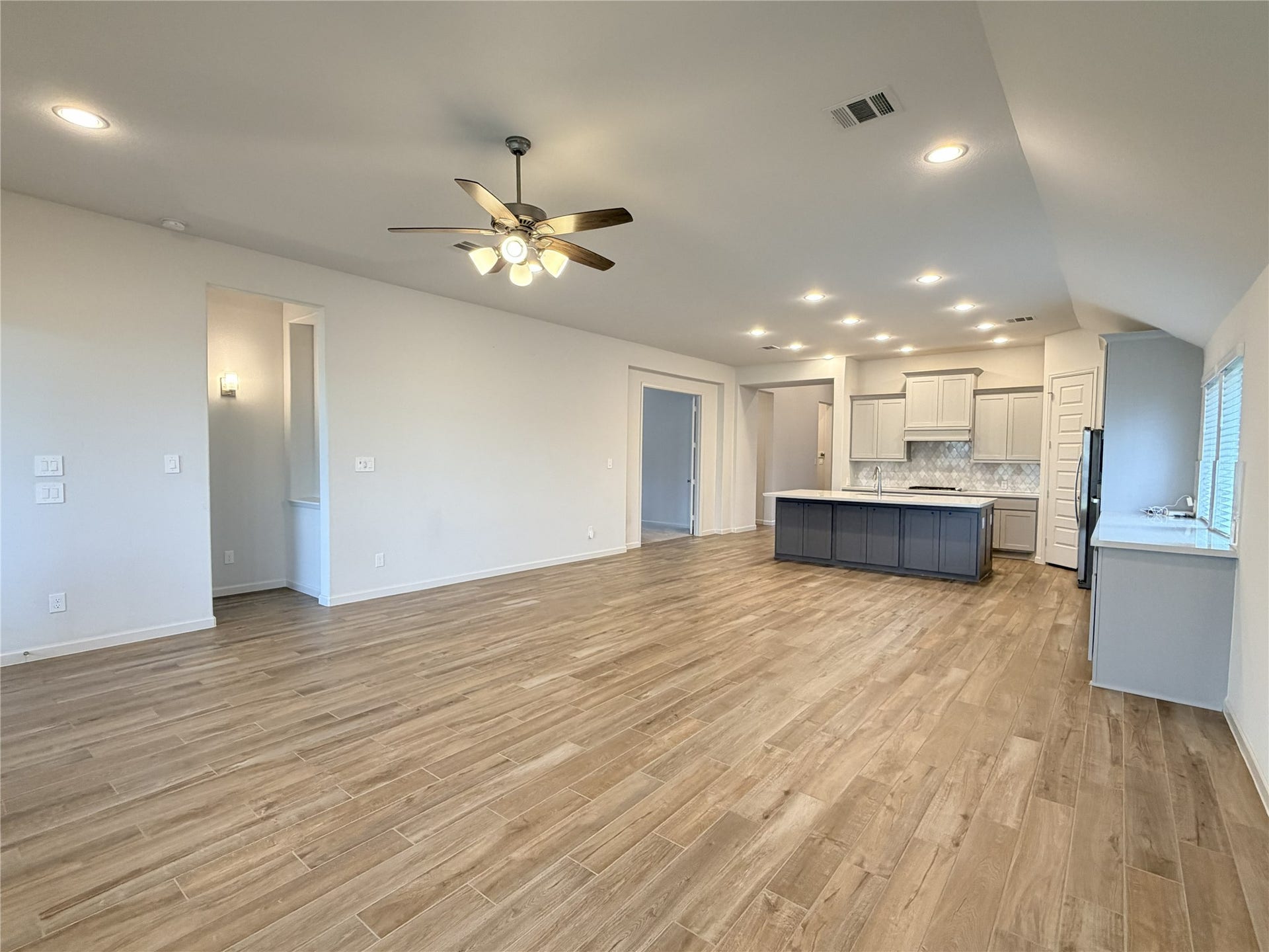 9307 Crescent Mill Drive, Missouri City, TX 77459 9307 Crescent Mill Drive, Missouri City, TX 77459