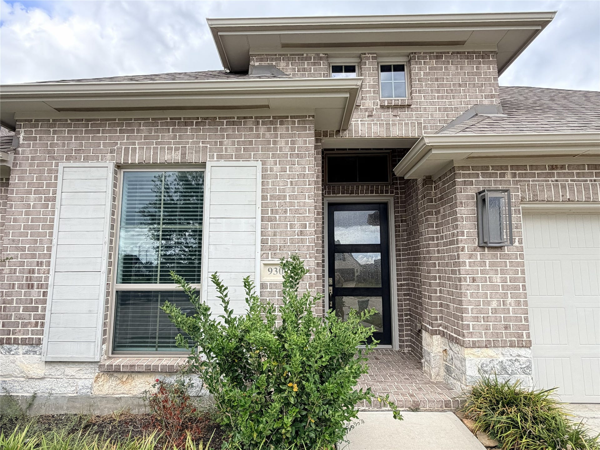 9307 Crescent Mill Drive, Missouri City, TX 77459 9307 Crescent Mill Drive, Missouri City, TX 77459