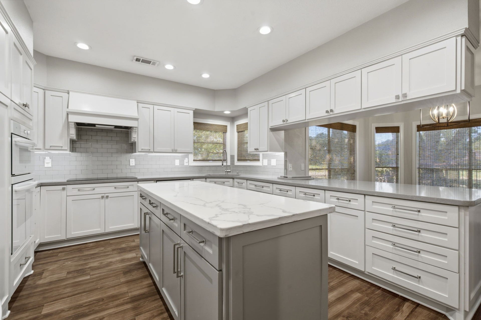 162 Dawns Edge Drive, Conroe, TX 77356