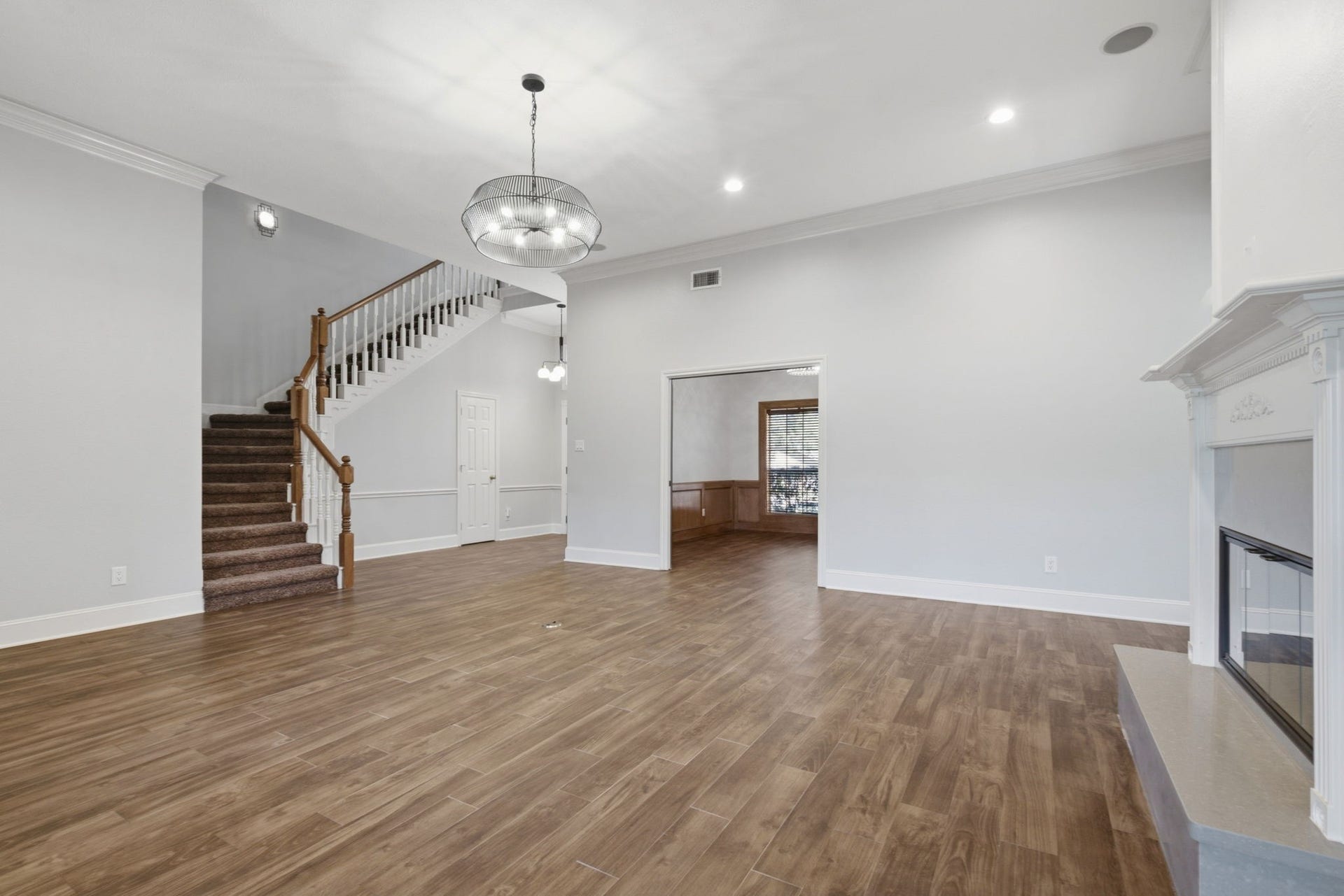162 Dawns Edge Drive, Conroe, TX 77356