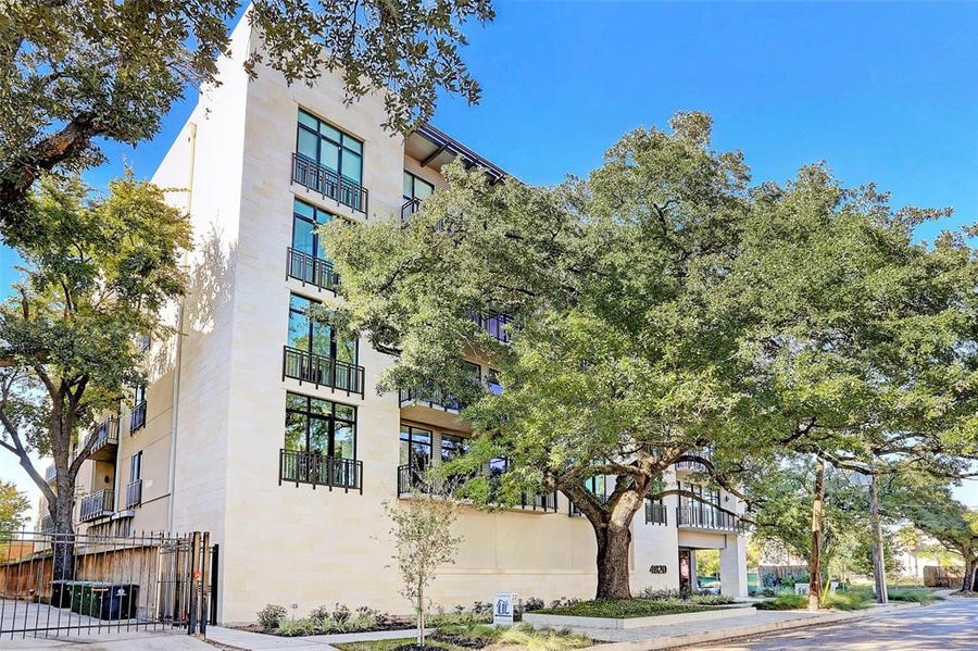 Property photo for 4820 Caroline Street, #404, Houston, TX