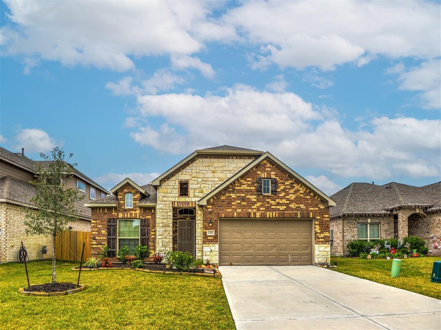 Property photo for 3321 Explorer Drive, Texas City, TX