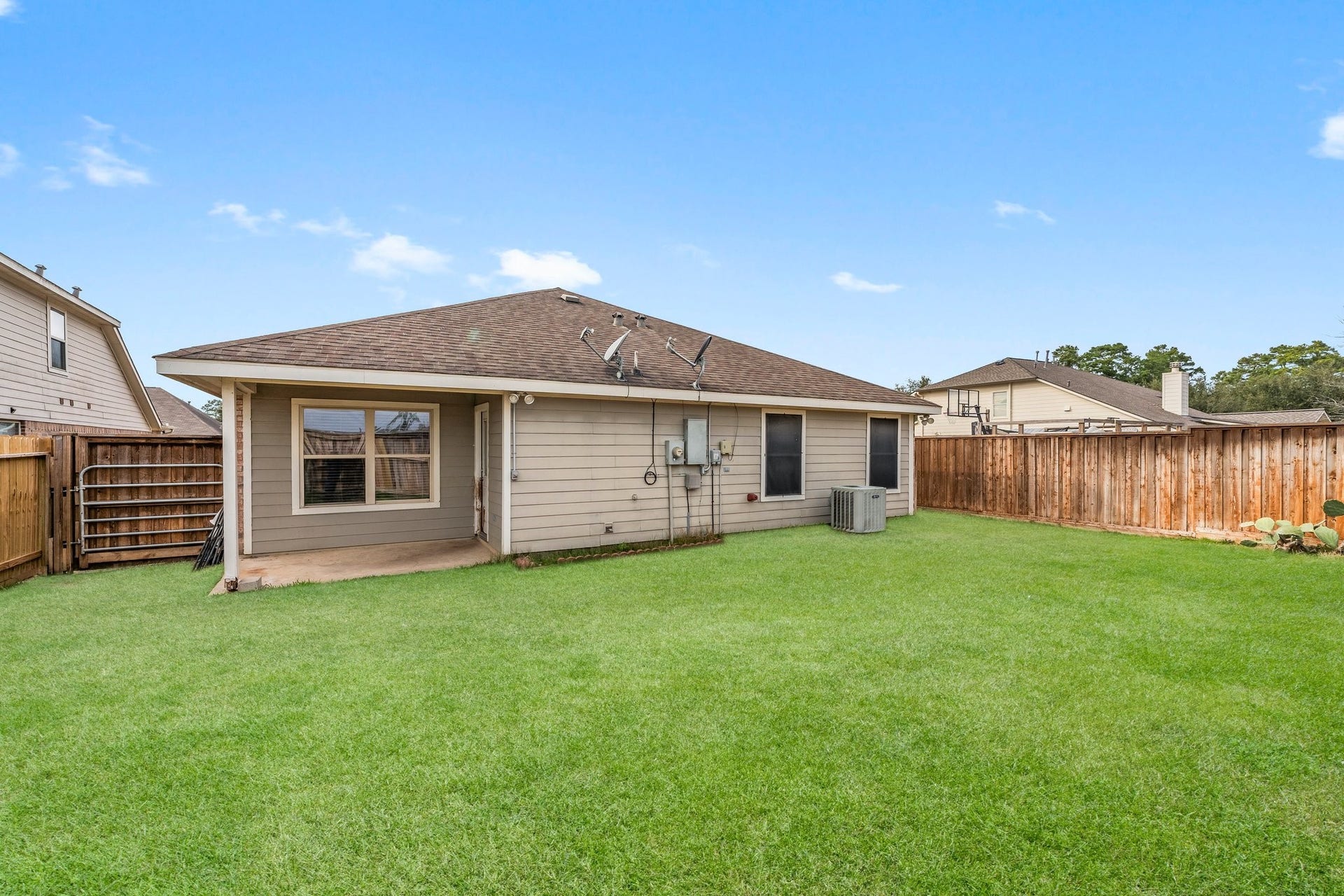 22014 Briarvine Court, Spring, TX 77389 22014 Briarvine Court, Spring, TX 77389