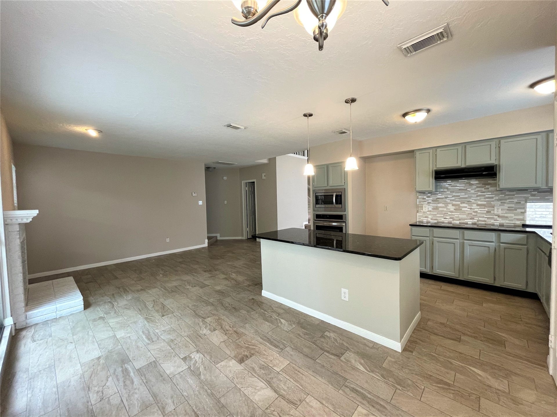 8406 Lake Crystal Drive, Houston, TX 77095 8406 Lake Crystal Drive, Houston, TX 77095