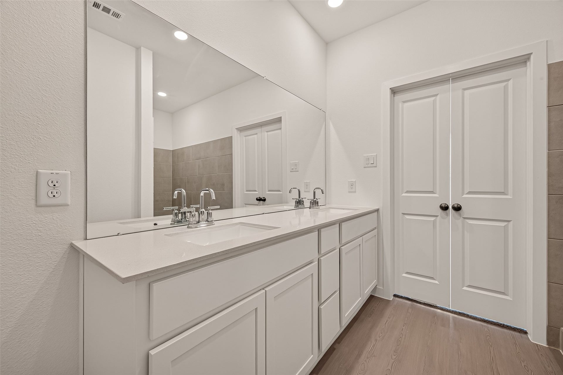 25711 Captain Anchor Lane, Katy, TX 77493 25711 Captain Anchor Lane, Katy, TX 77493