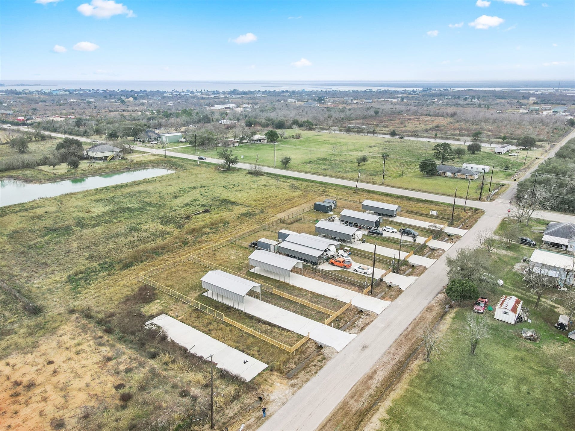 913 26th Street, Dickinson, TX 77539 913 26th Street, Dickinson, TX 77539