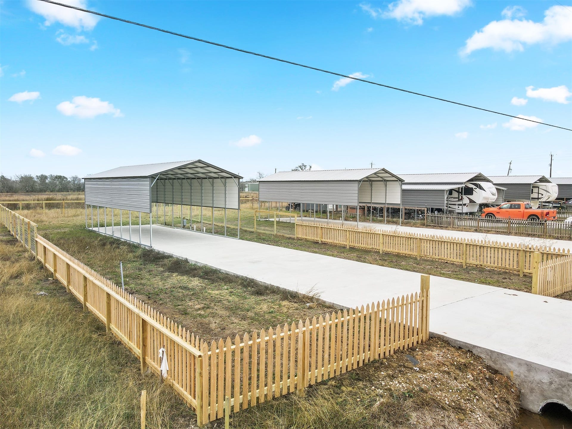 913 26th Street, Dickinson, TX 77539 913 26th Street, Dickinson, TX 77539