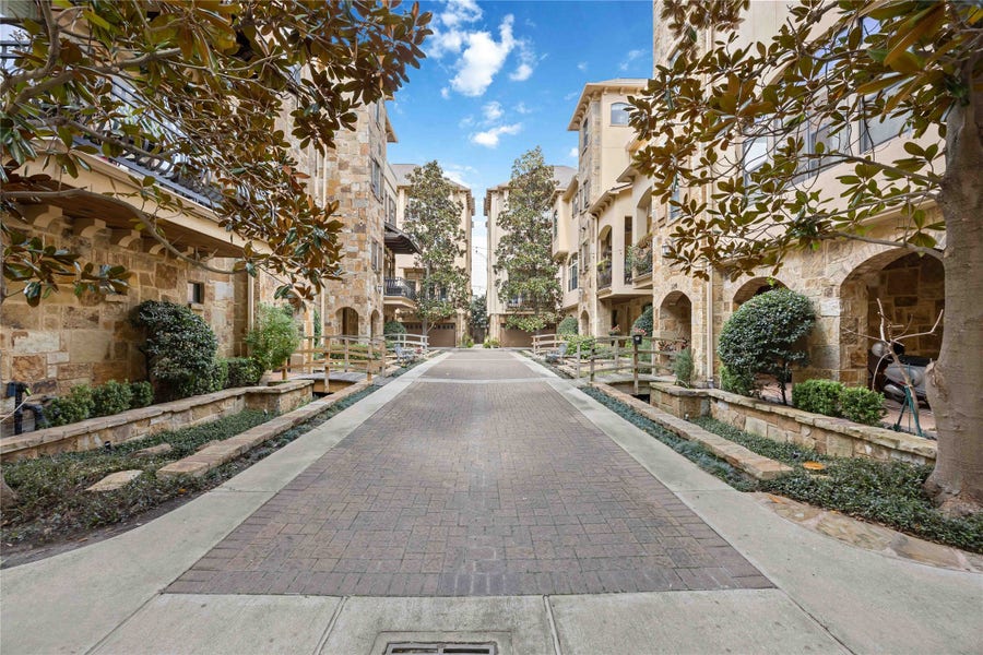 Property photo for 328 Bomar Street, Houston, TX