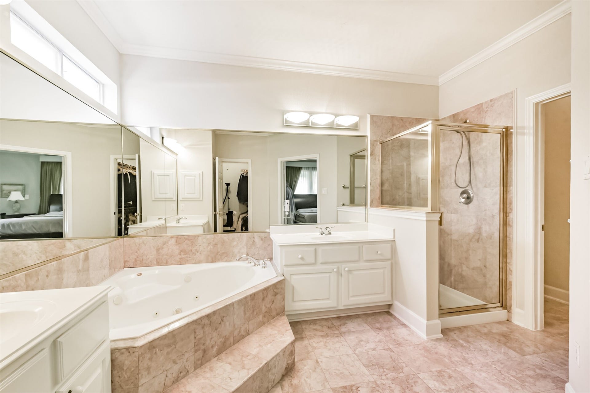 5346 Navarro Street, Houston, TX 77056 5346 Navarro Street, Houston, TX 77056
