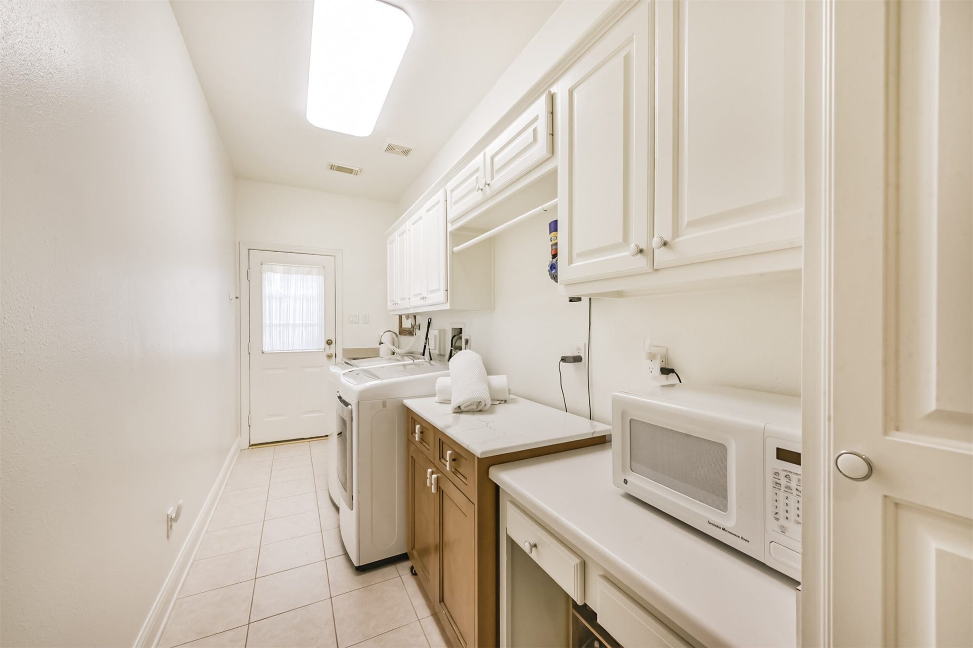 5346 Navarro Street, Houston, TX 77056 5346 Navarro Street, Houston, TX 77056