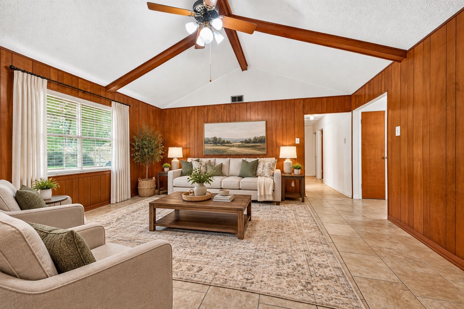 821 Bernard Avenue, Rosenberg, TX 77471 High ceilings!