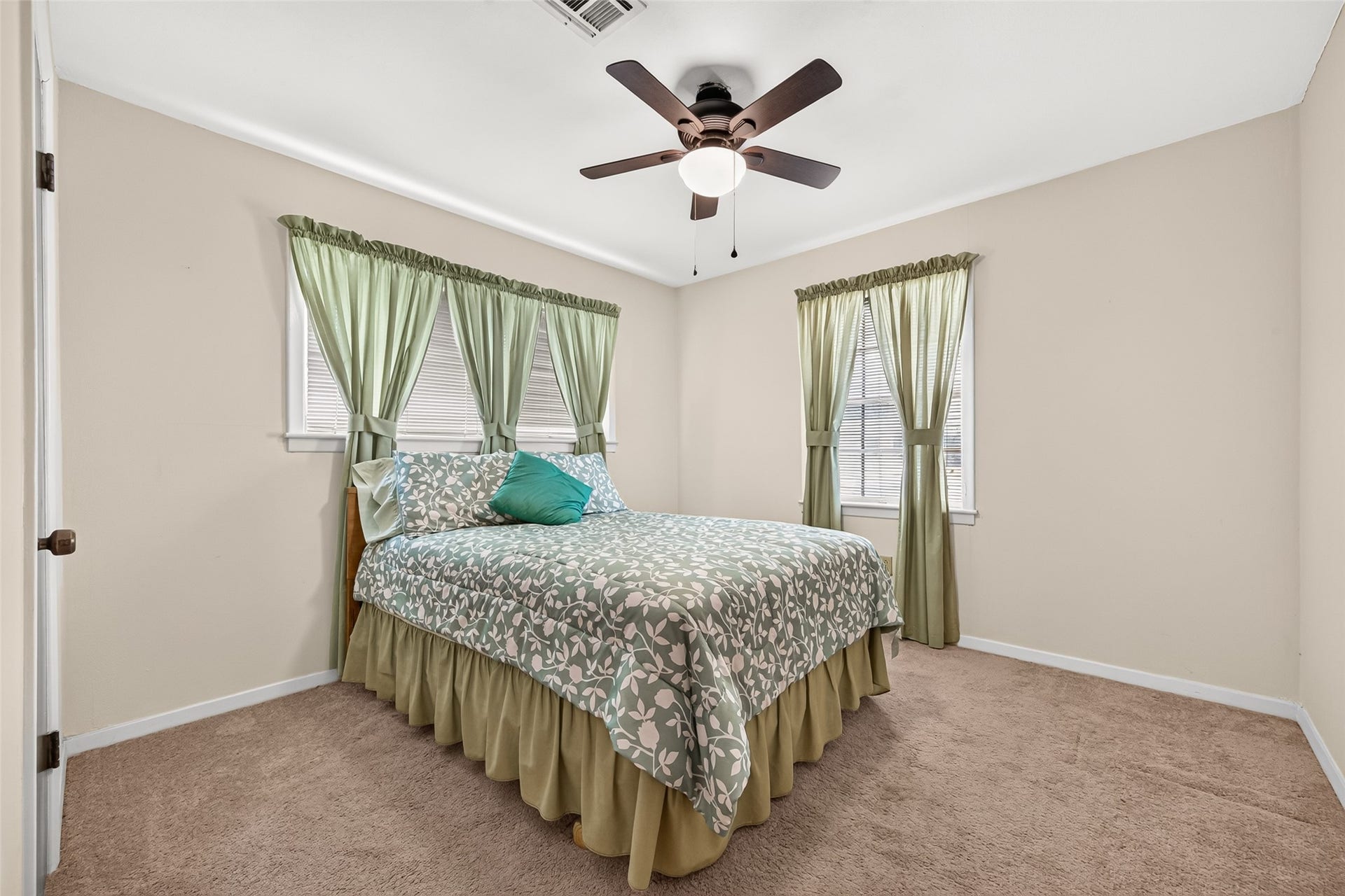 821 Bernard Avenue, Rosenberg, TX 77471 Bedroom 2