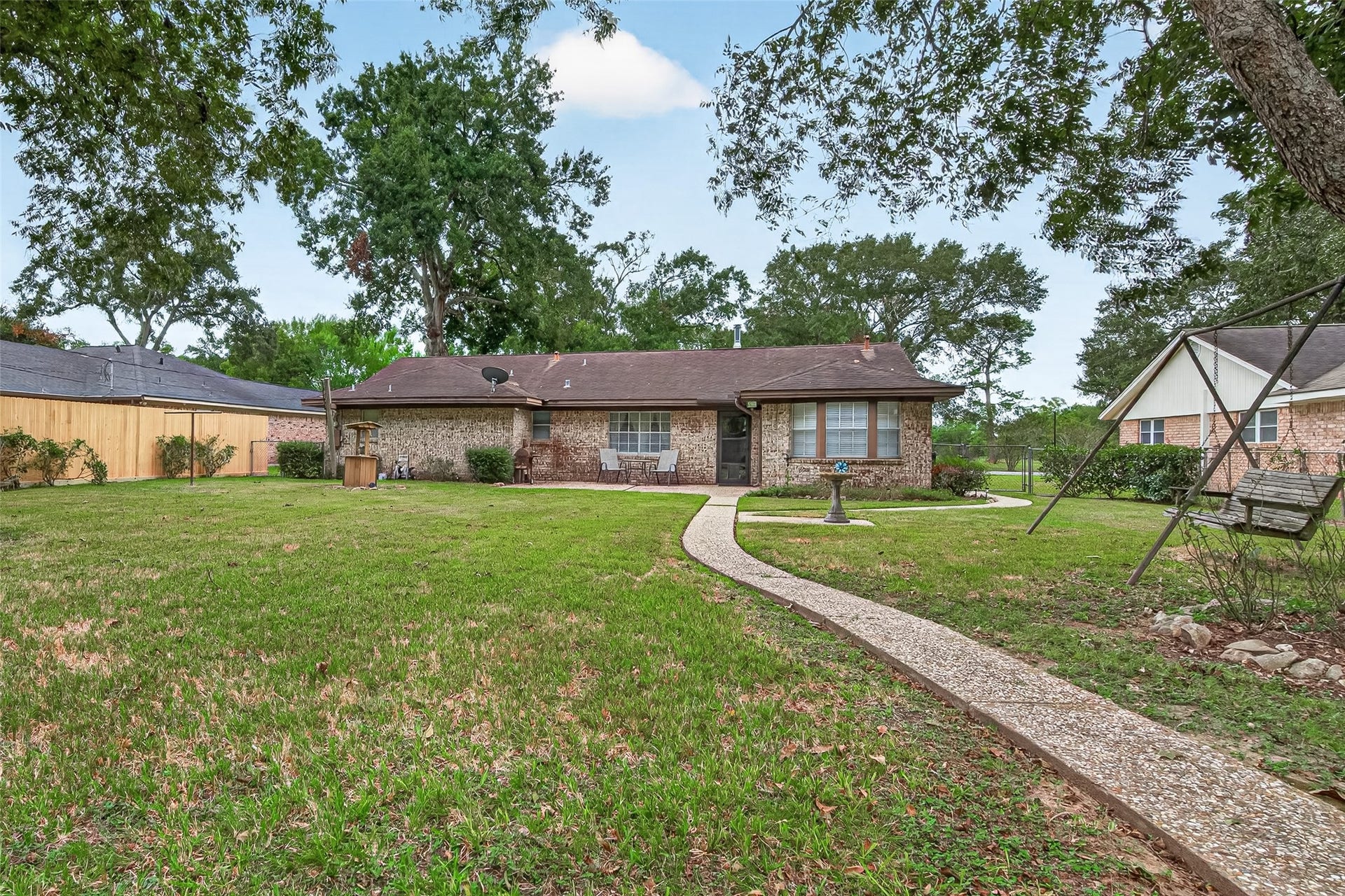 821 Bernard Avenue, Rosenberg, TX 77471 Amazing back yard space