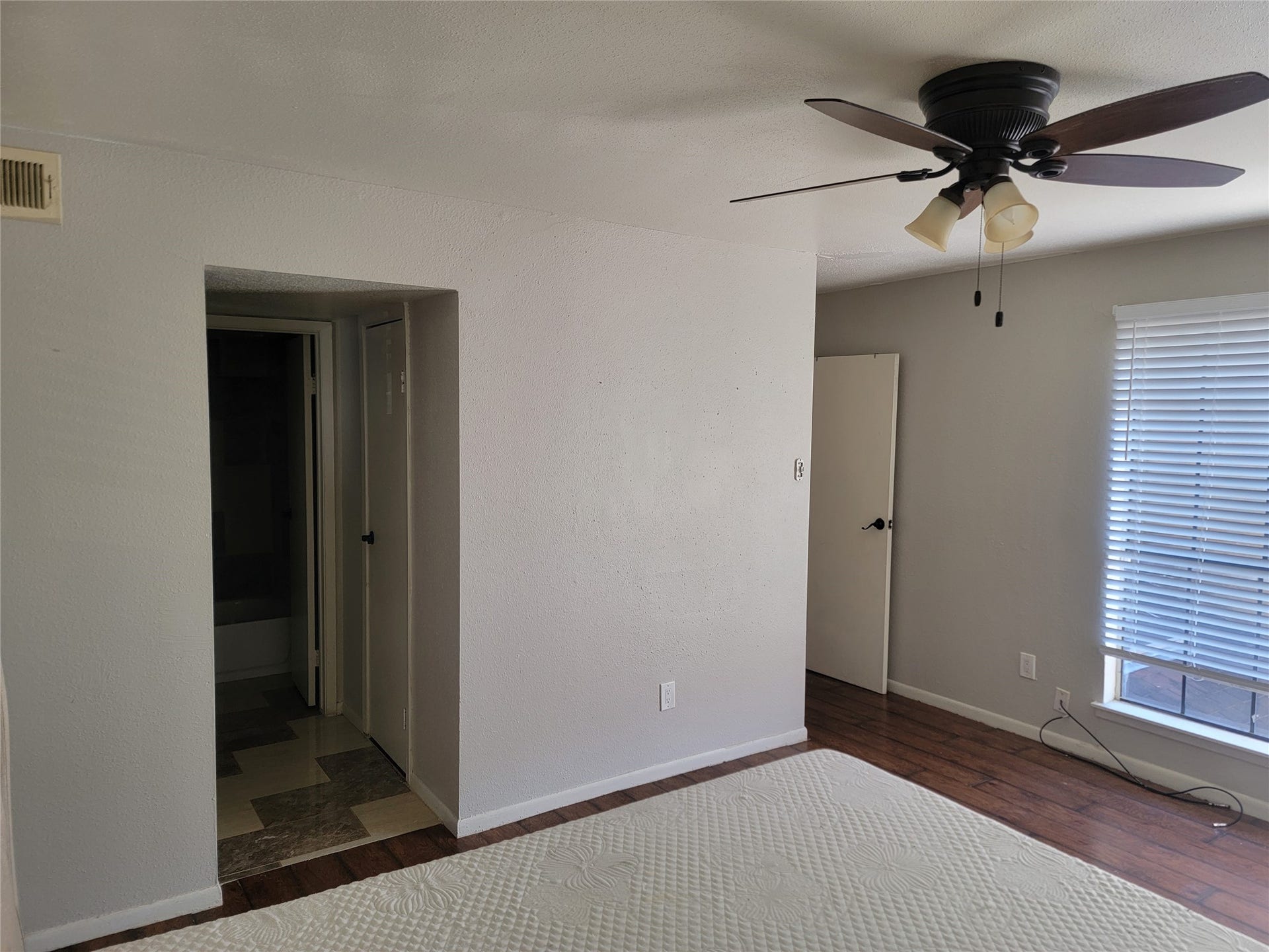 8901 S Braeswood Boulevard, #107, Houston, TX 77074 8901 S Braeswood Boulevard, #107, Houston, TX 77074