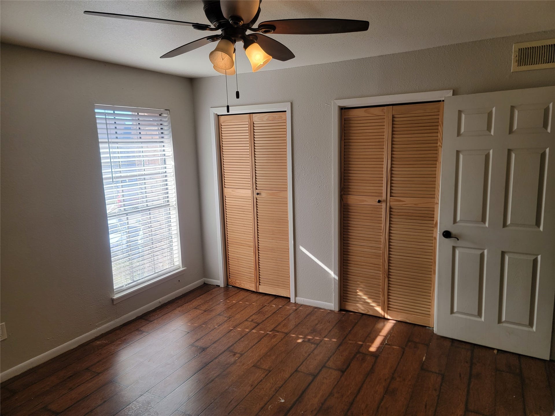 8901 S Braeswood Boulevard, #107, Houston, TX 77074 8901 S Braeswood Boulevard, #107, Houston, TX 77074