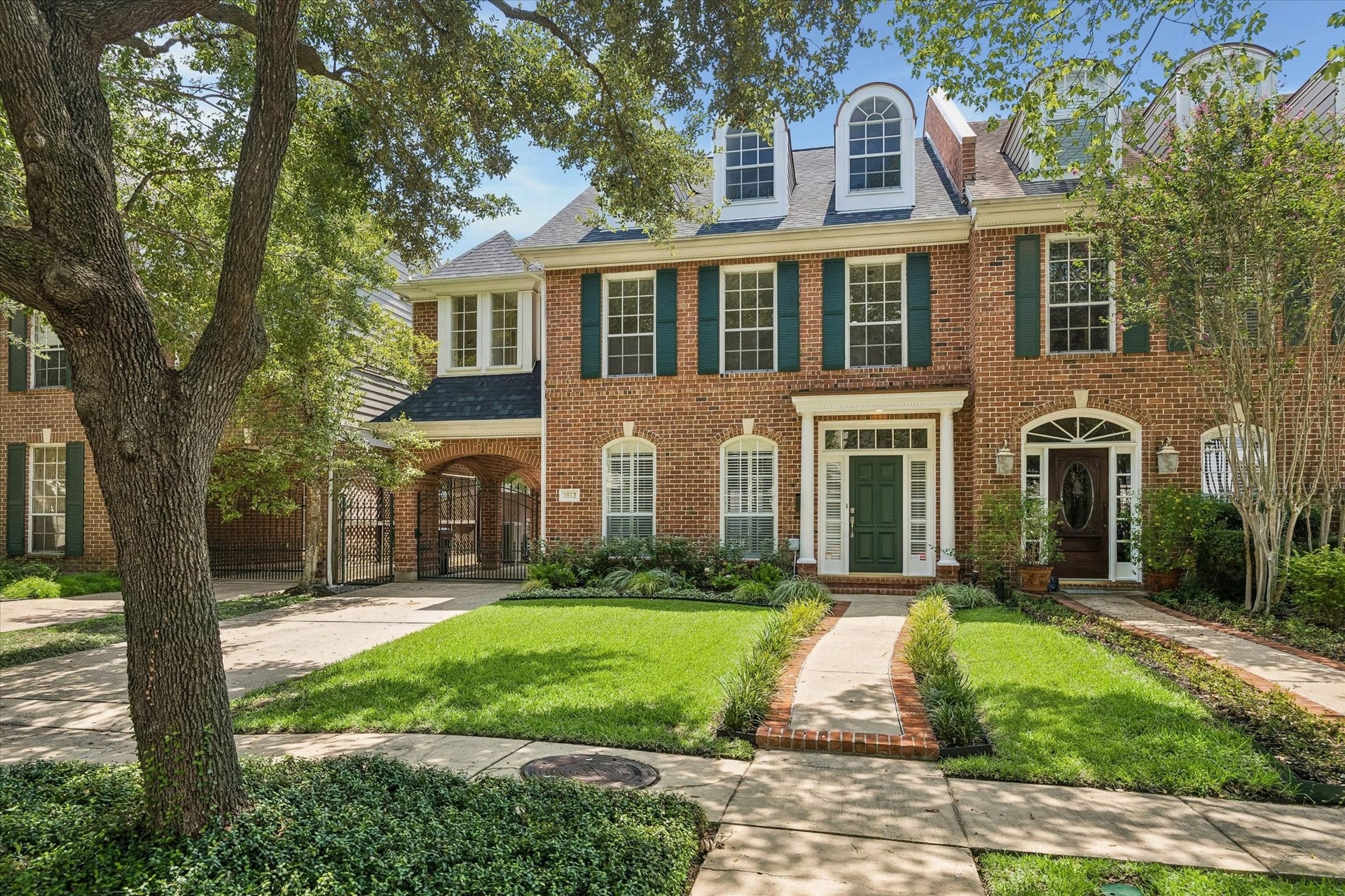 1613 Norfolk Street, Houston, TX 77006 1613 Norfolk Street, Houston, TX 77006