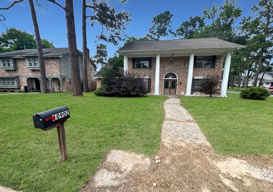 Property photo for 10902 Fawnview Drive, Houston, TX