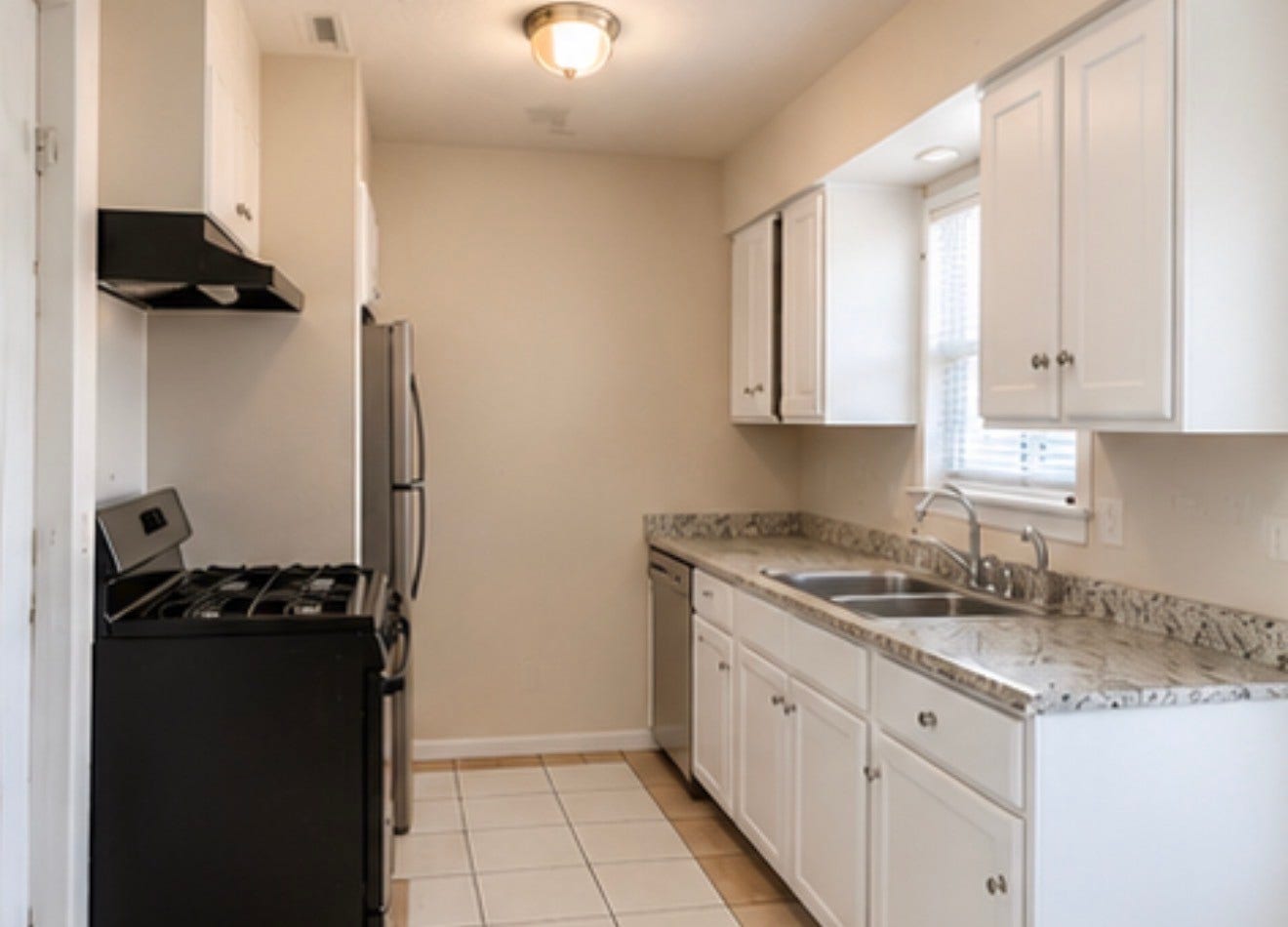 4504 Hemlock Drive, Baytown, TX 77521 4504 Hemlock Drive, Baytown, TX 77521