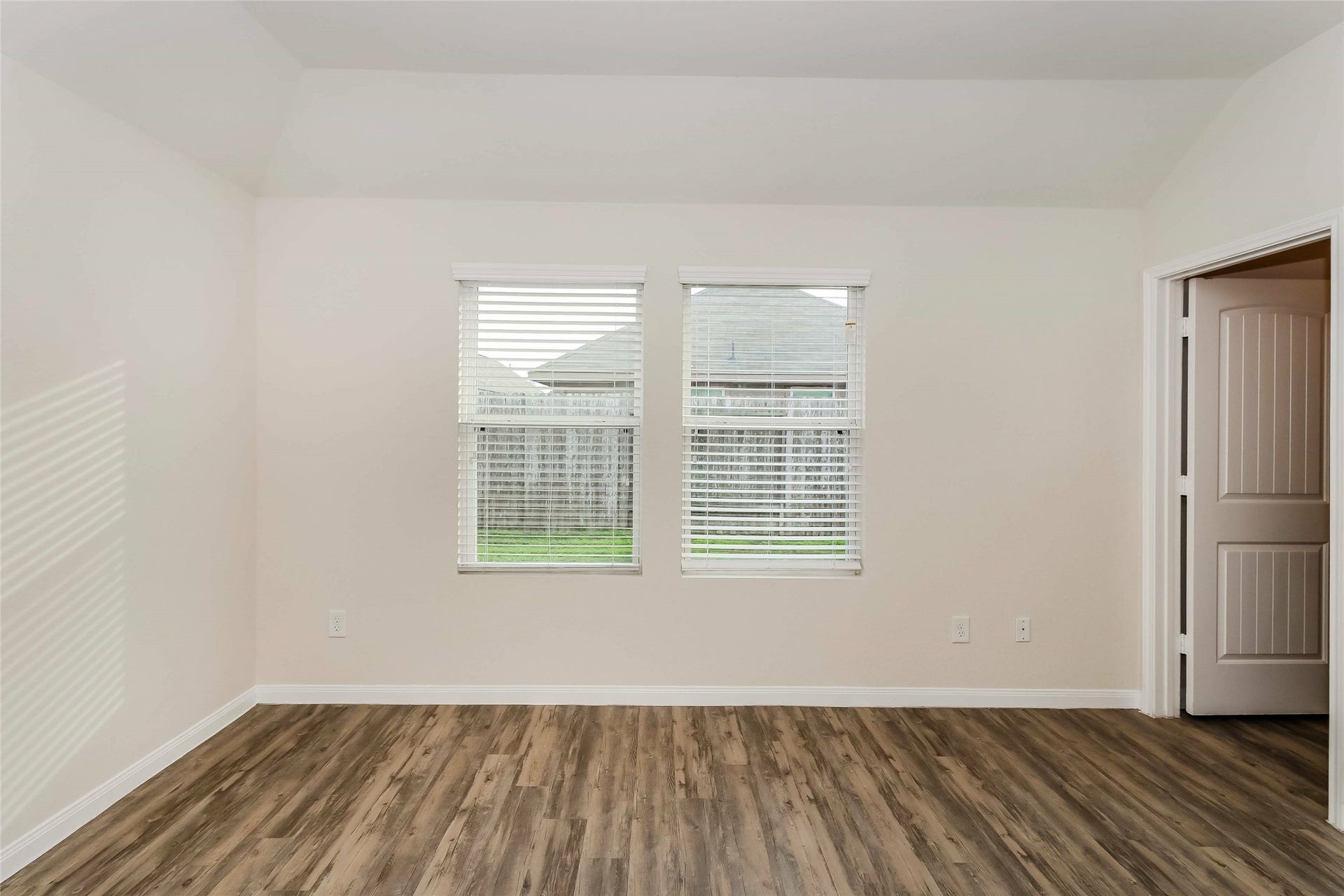 18906 Brescia Lane, Katy, TX 77449 Photos may be representative of the floor plan and not the exact home. Finishes, layout, and features of the actual property for lease may vary.