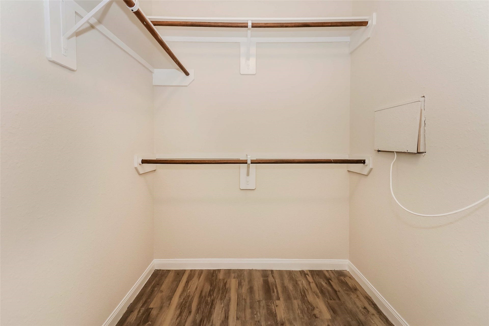 18906 Brescia Lane, Katy, TX 77449 Photos may be representative of the floor plan and not the exact home. Finishes, layout, and features of the actual property for lease may vary.