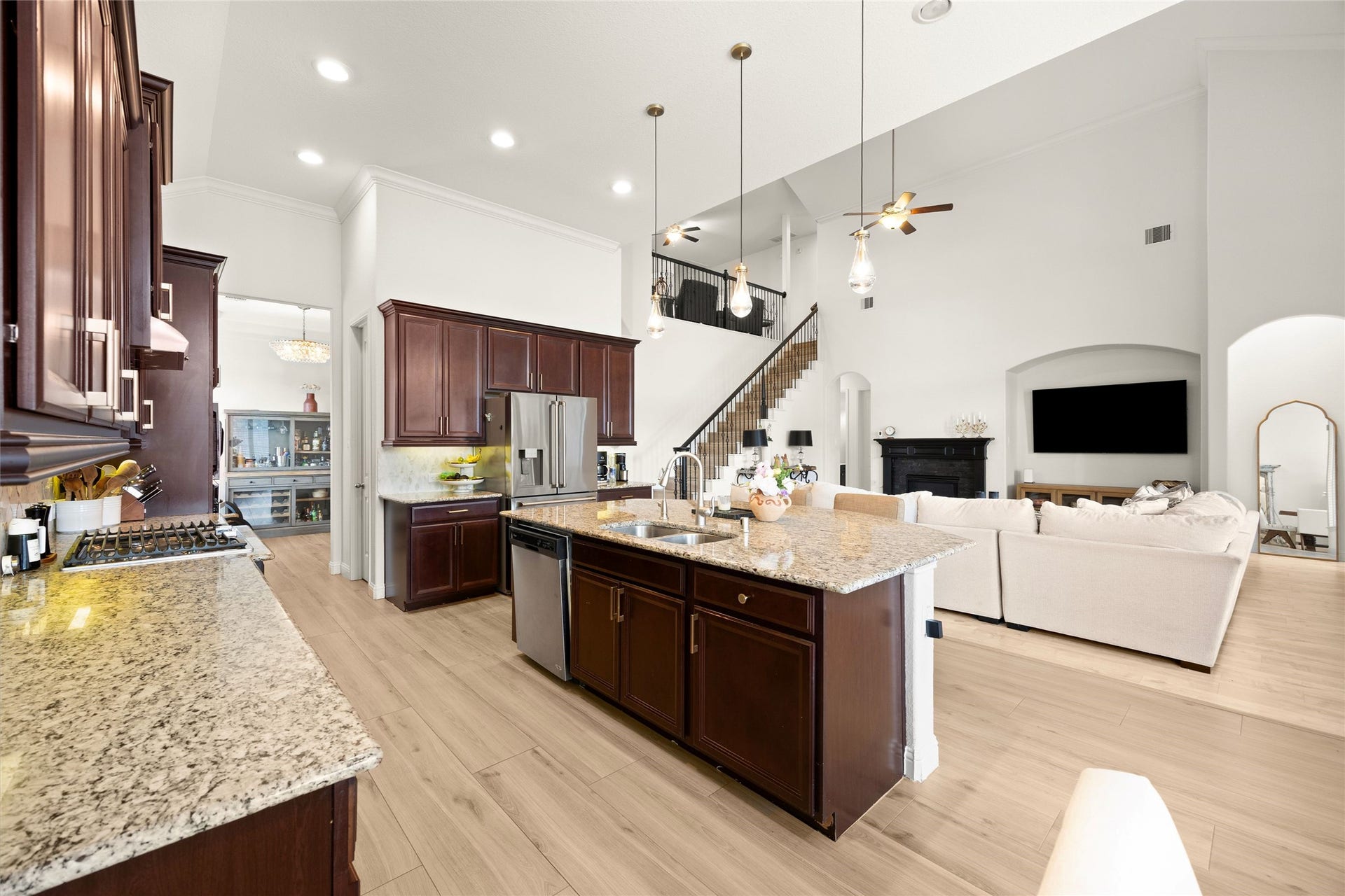 9612 Eden Ridge Lane, Pearland, TX 77584