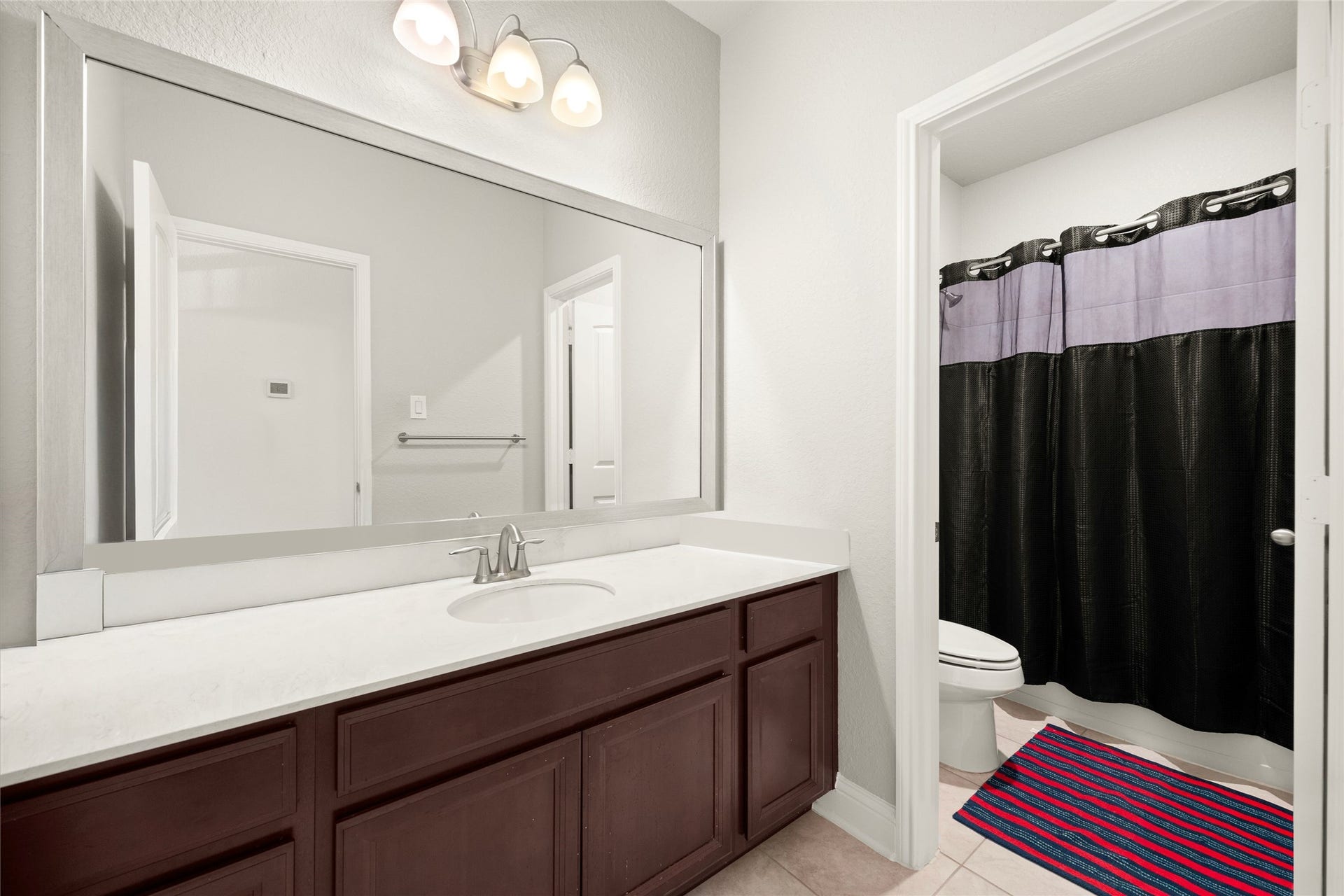 SECONDARY BATHROOM II
