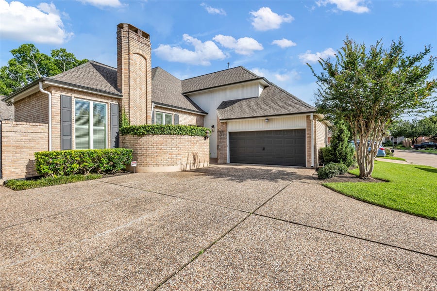 Property photo for 1246 Trace Drive, Houston, TX