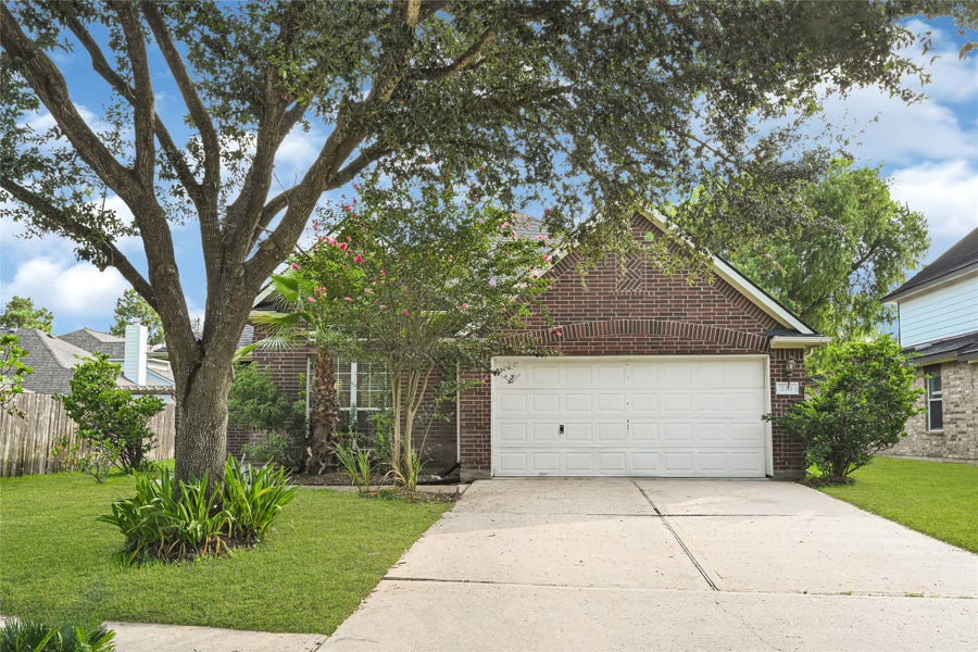 Property photo for 2311 Falcon Knoll Ln, Katy, TX