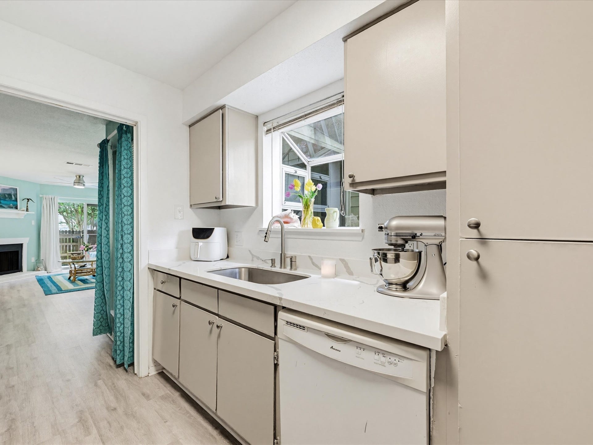 18800 Egret Bay Boulevard, #1605, Webster, TX 77058 18800 Egret Bay Boulevard, #1605, Webster, TX 77058