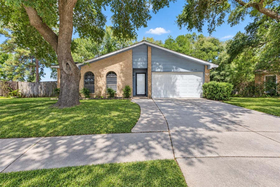 Property photo for 22926 Millgate Drive, Spring, TX