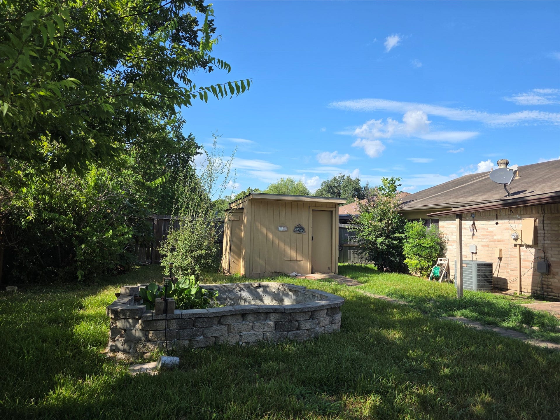 16722 Ribbonridge Drive, Sugar Land, TX 77498 16722 Ribbonridge Drive, Sugar Land, TX 77498