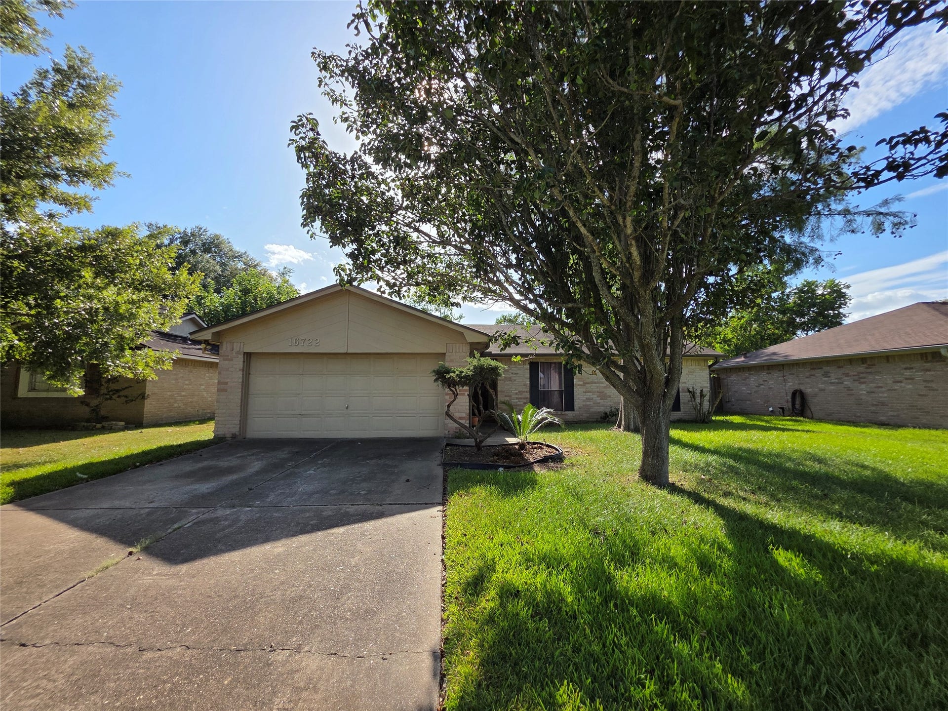 16722 Ribbonridge Drive, Sugar Land, TX 77498 Welcome home