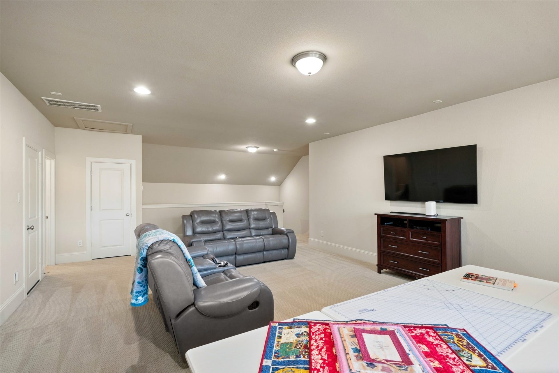 12606 Whitney Court, Magnolia, TX 77354 Generous walk-in storage upstairs provides valuable space for seasonal dcor, luggage and household essentials.