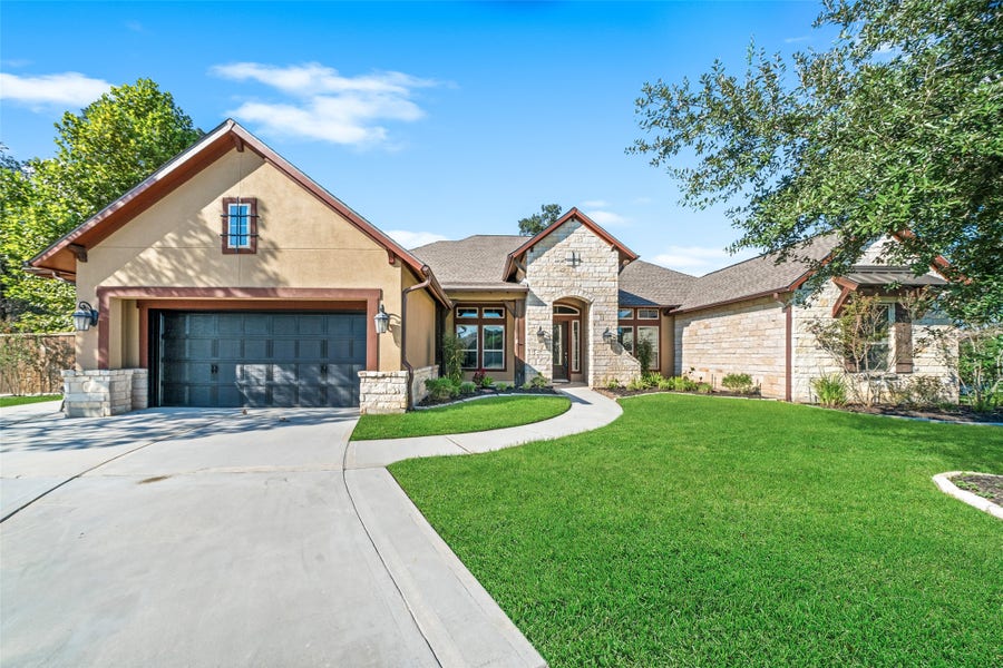 Property photo for 12606 Whitney Court, Magnolia, TX