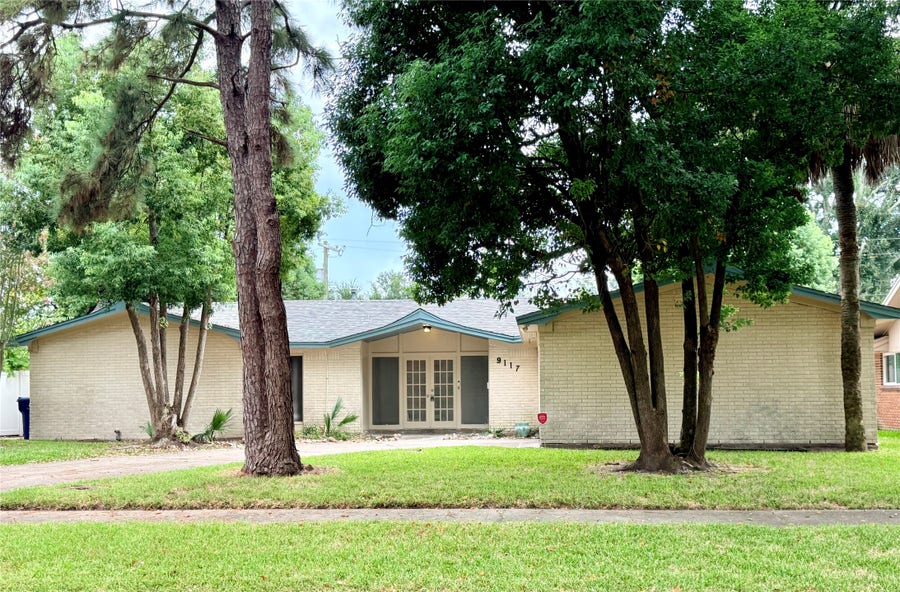 Property photo for 9117 Vicksburg Avenue, Texas City, TX