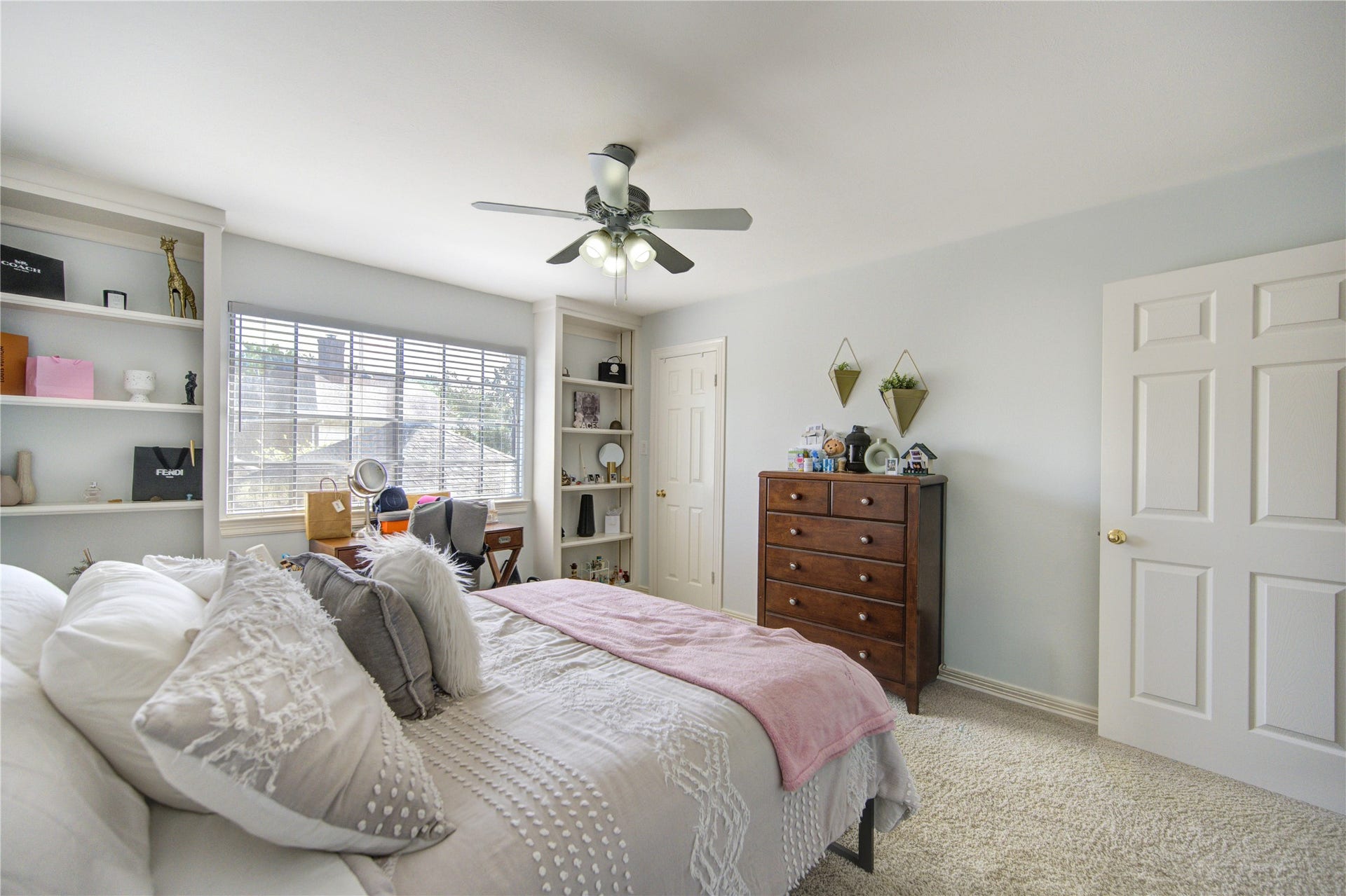 4914 Hillswick Drive, Sugar Land, TX 77479 4914 Hillswick Drive, Sugar Land, TX 77479